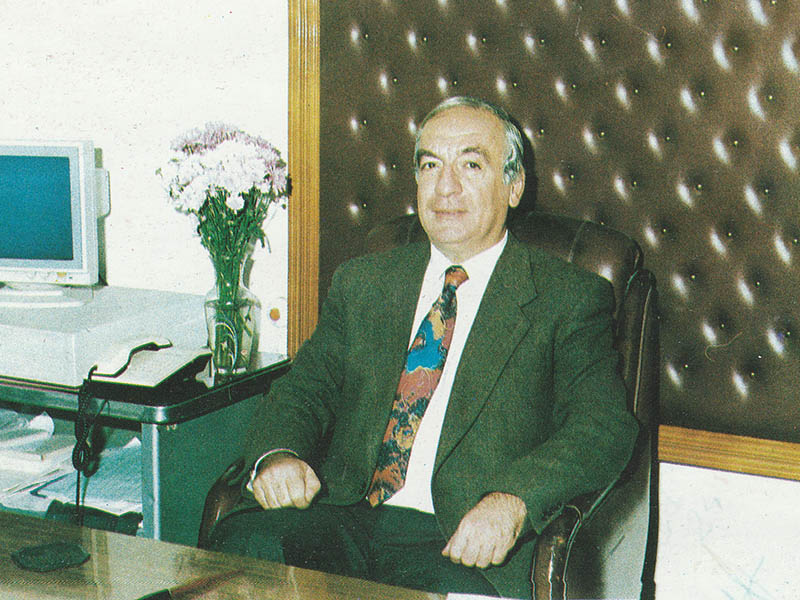 İsmet Öztürk